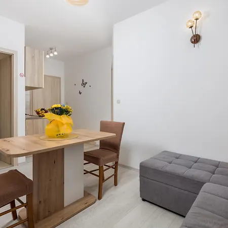 17589b Lägenhet Kraljevica