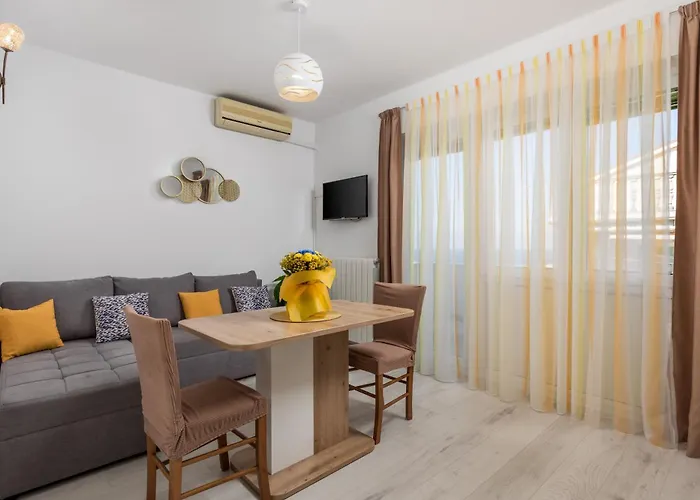 17589b Apartment